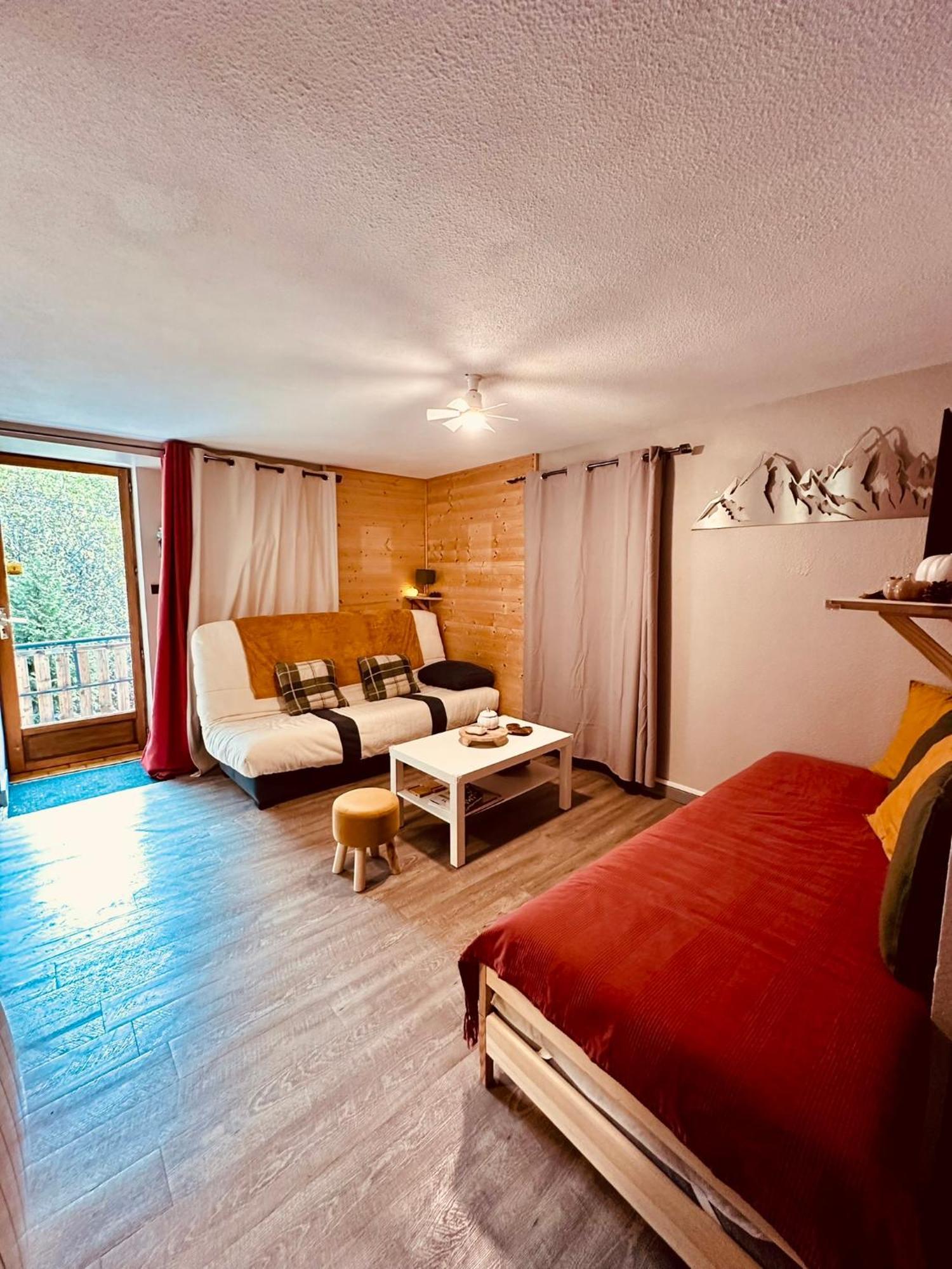 Le Dune Logement Le Bourg-dʼOisans Exteriér fotografie